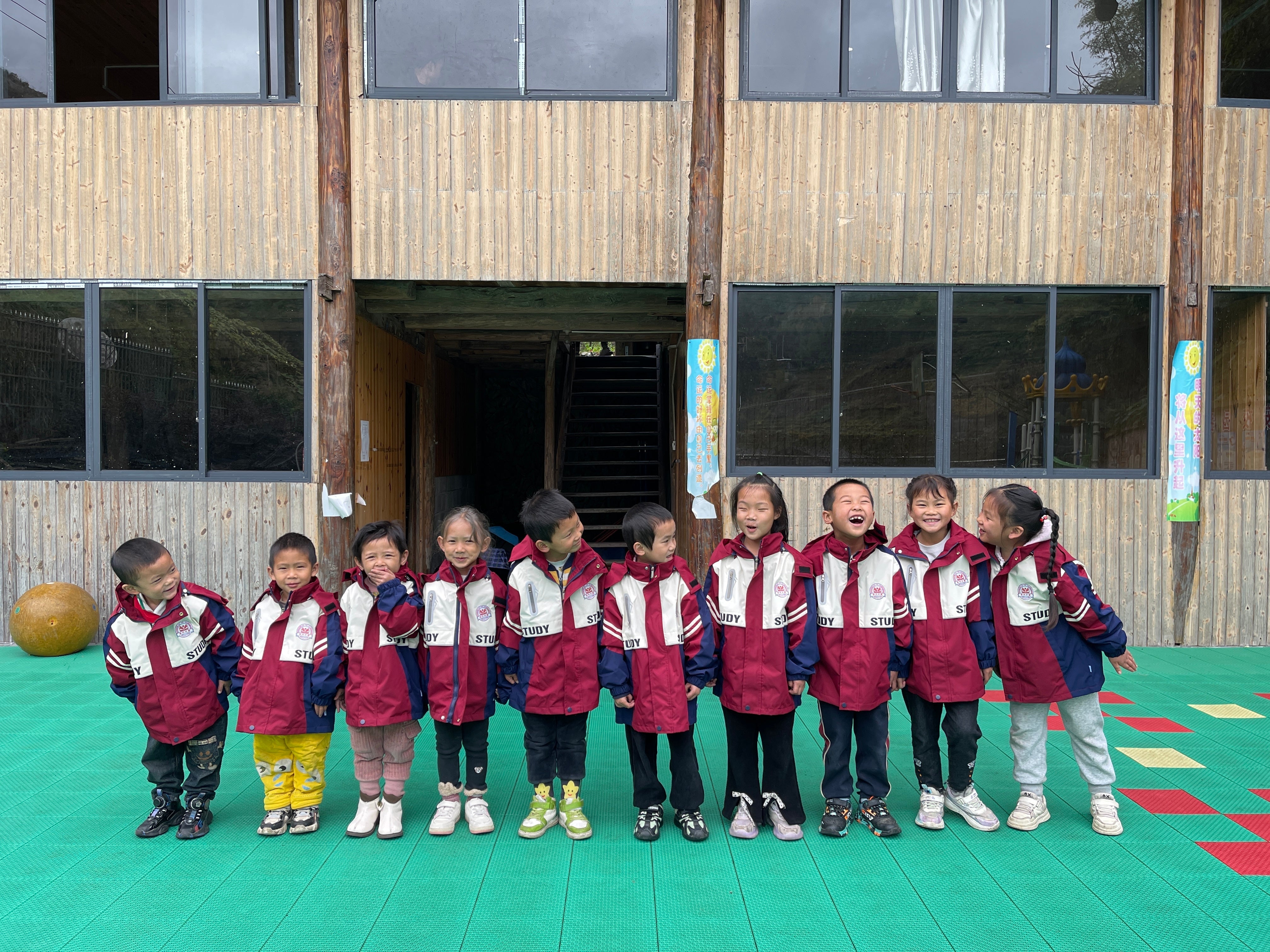 Supporting Education in the Countryside: Easyfastshop’s Commitment to Longsheng’s Schools
